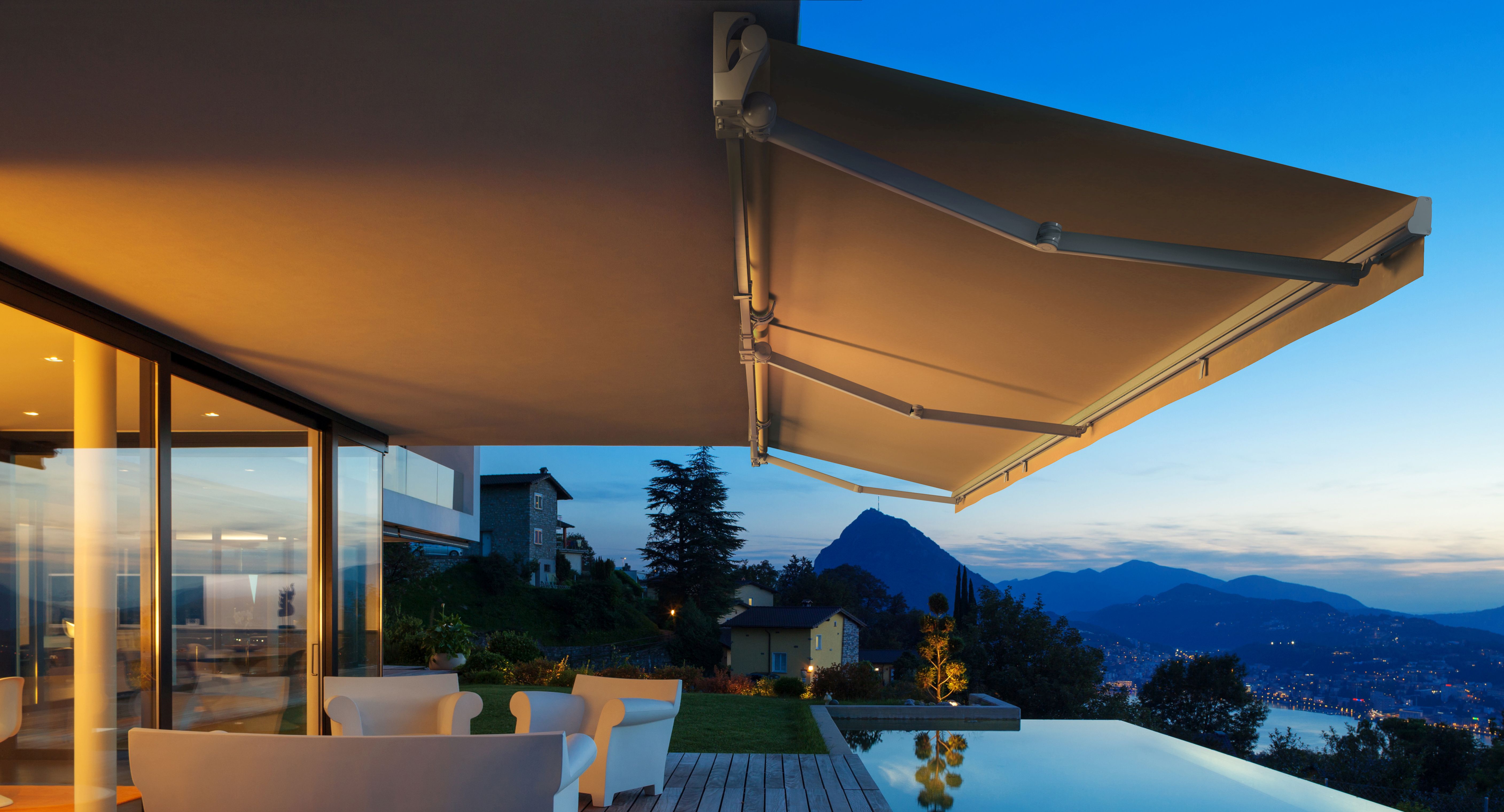Retractable Awnings and Canopies | Manual and Motorized | Canada ...