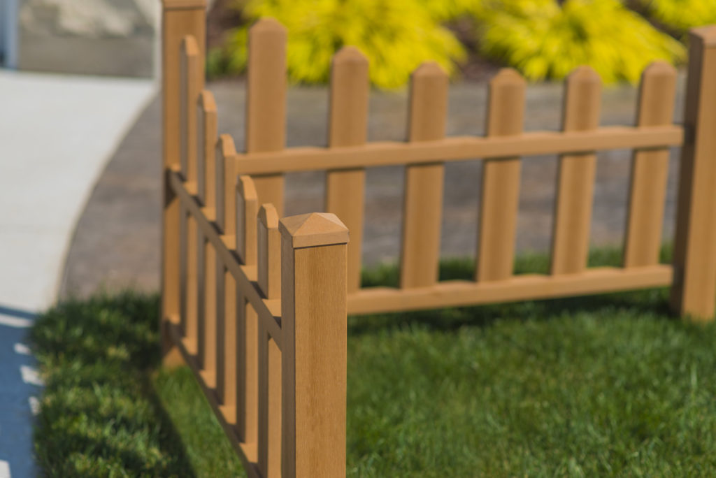 Picket Corner Fence